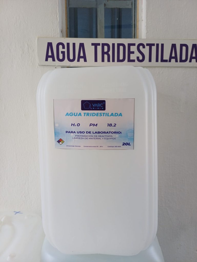 Agua Destilada (2)